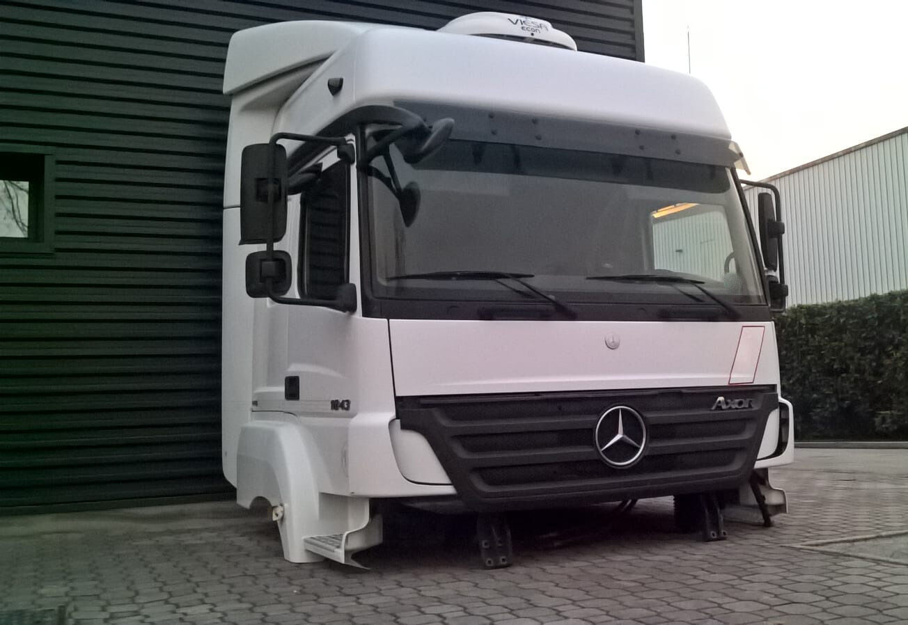 cabina MERCEDES-BENZ AXOR EURO 5 per camion MERCEDES-BENZ AXOR HIGH ROOF SLEEPER CABIN