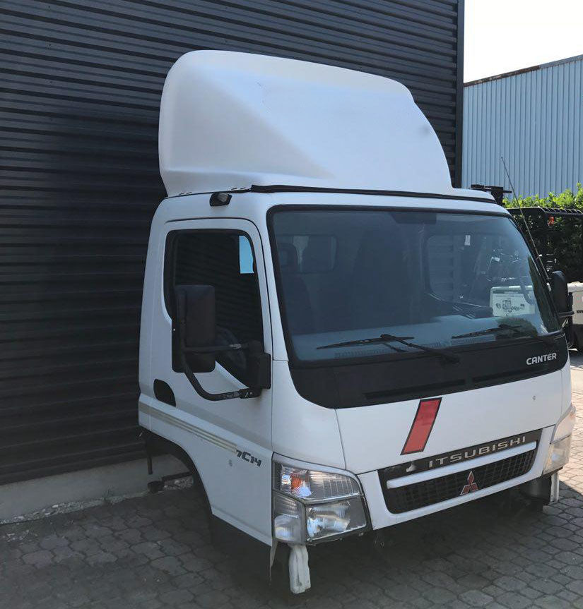 cabina MITSUBISHI CANTER "C" per camion MITSUBISHI Canter - Large cab