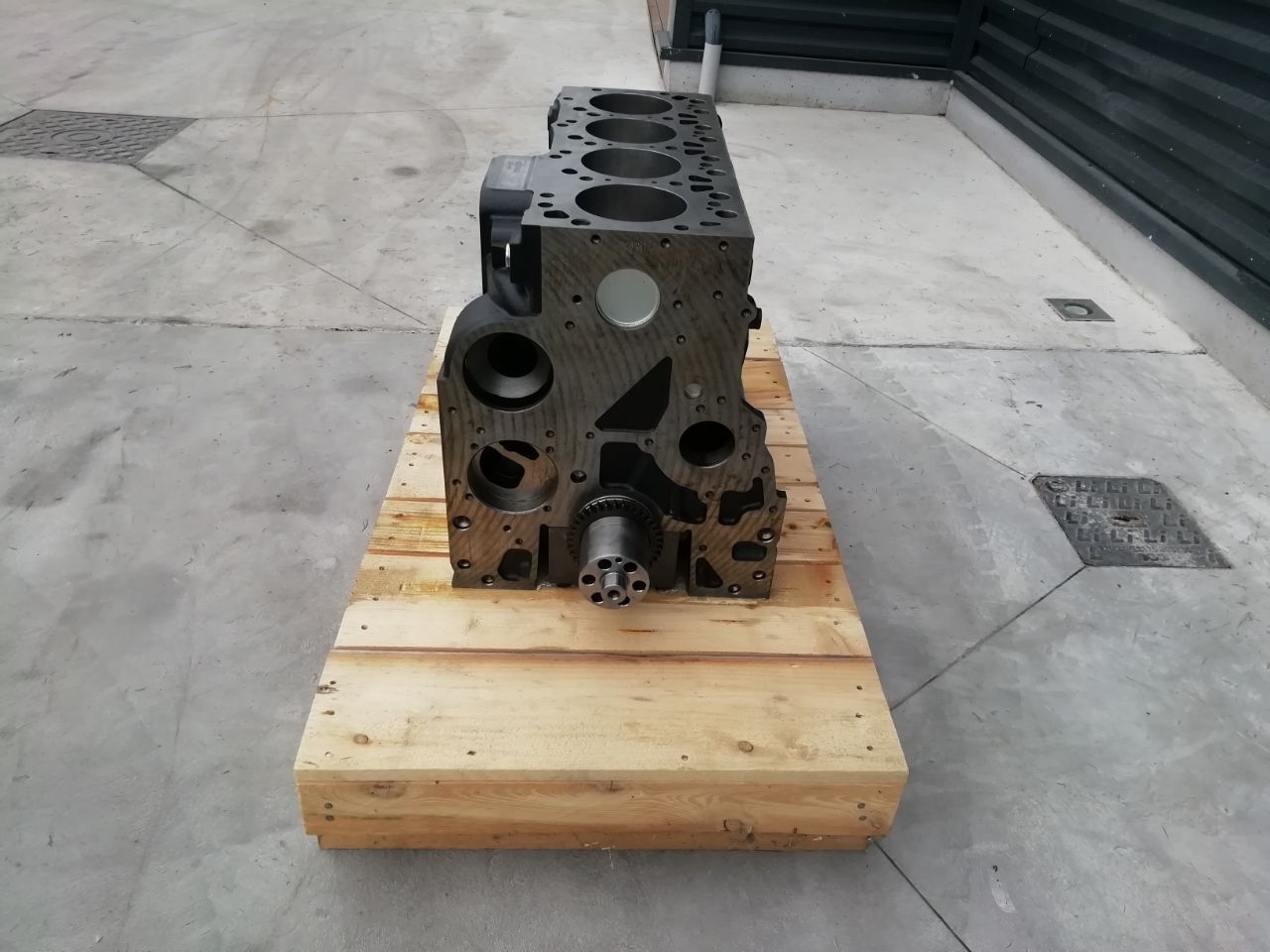 motore IVECO F4BE0454B per construction equipment - excavator - excavator IVECO SHORTBLOCK