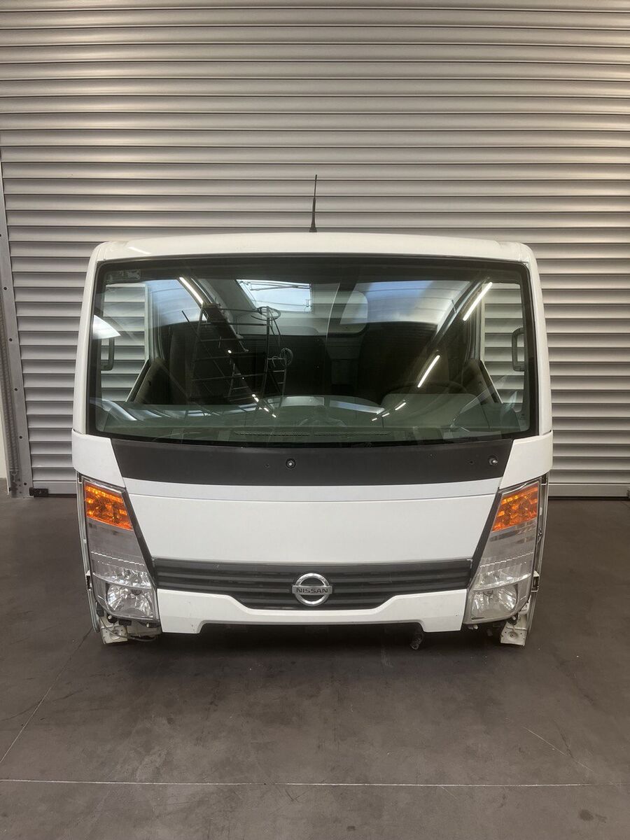 cabina NISSAN NT400 per camion NISSAN CABSTAR