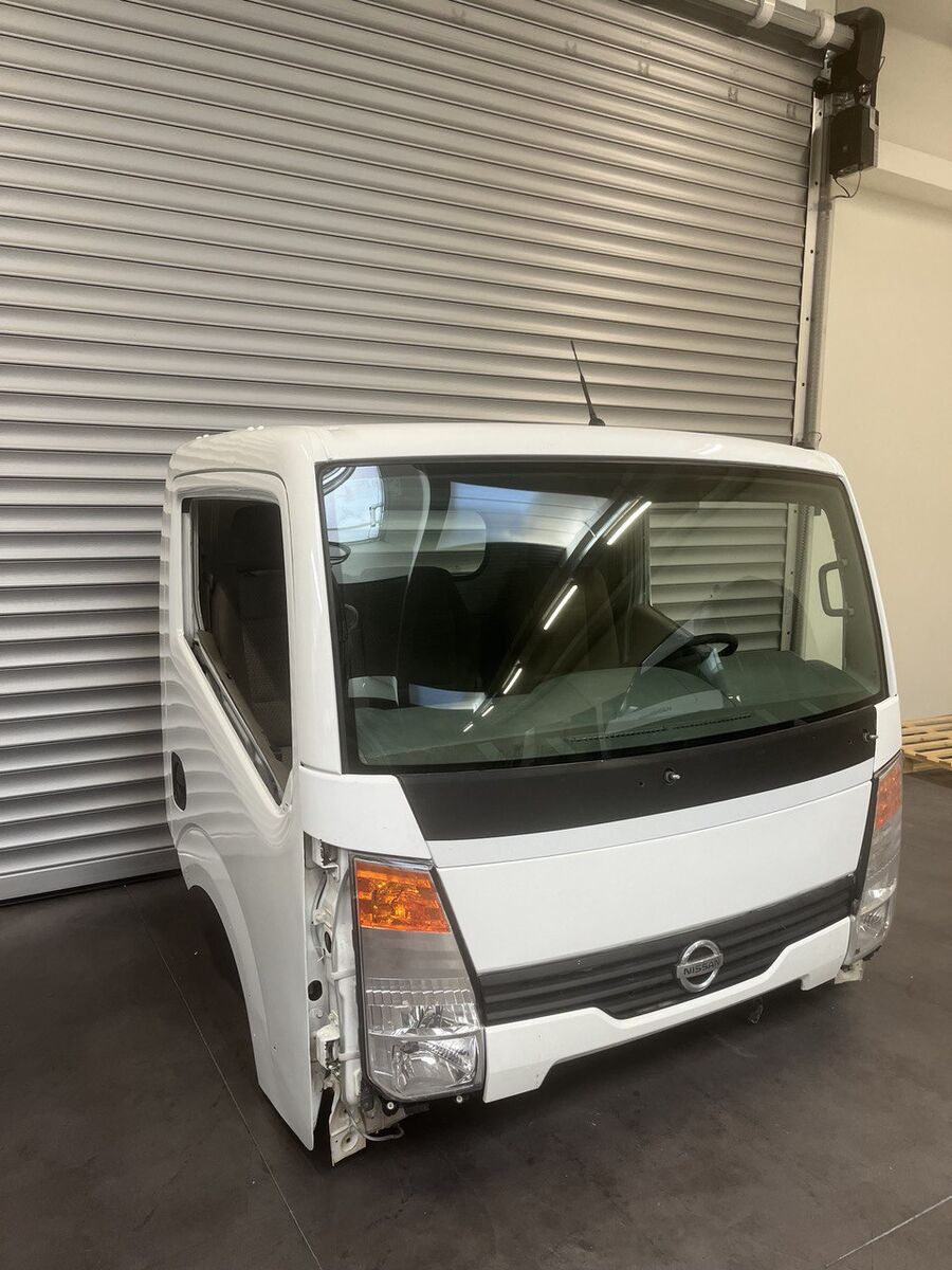 cabina NISSAN NT400 per camion NISSAN CABSTAR