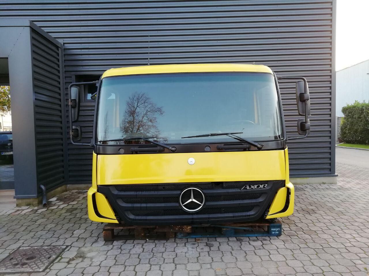 cabina MERCEDES-BENZ ATEGO AXOR 6 CYLINDERS EURO 4 EURO 5 per camion MERCEDES-BENZ AXOR ATEGO LOW ROOF, SLEEPER CAB