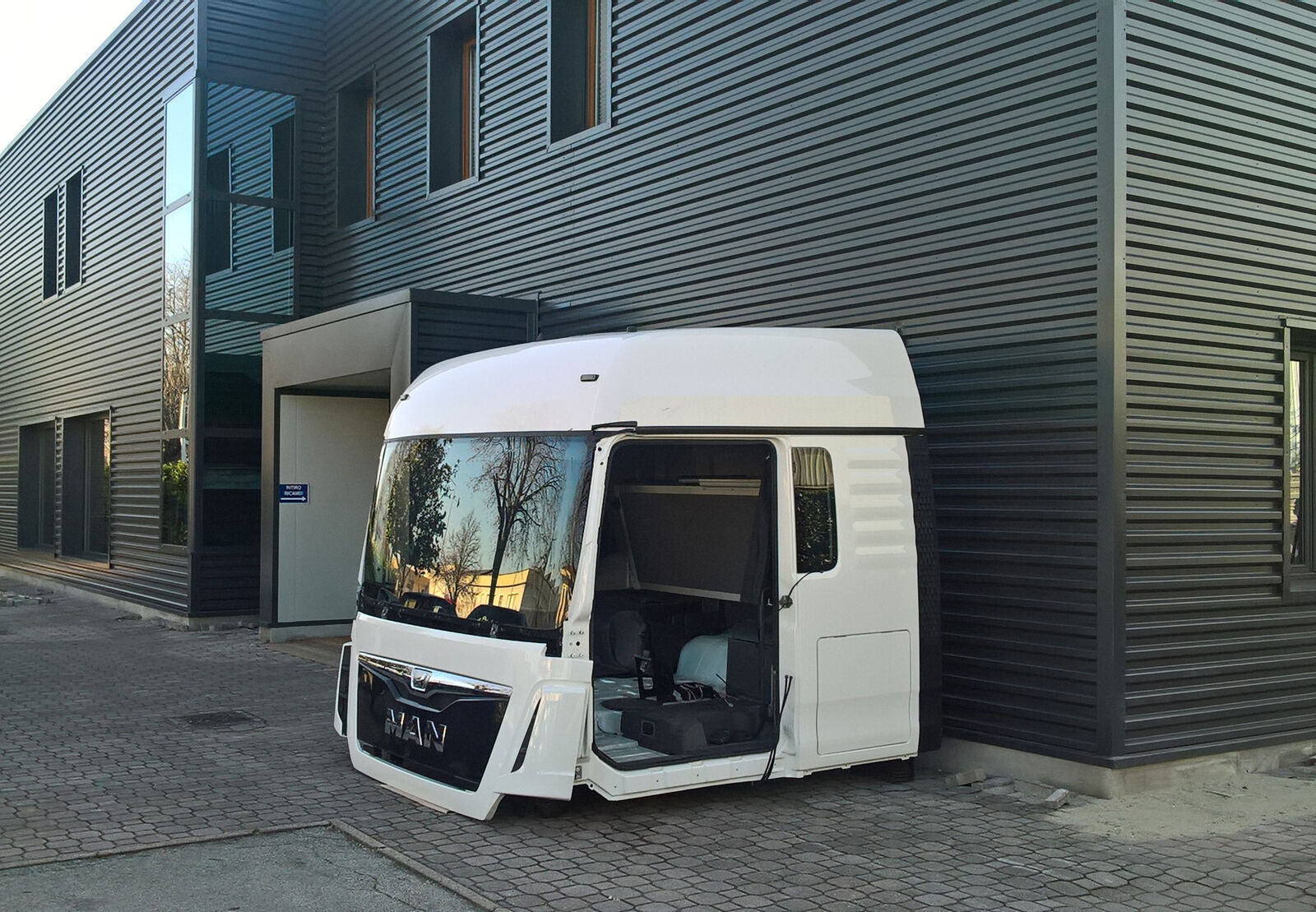 cabina MAN TGX XLX EURO 6 per camion MAN TGX MEDIUM ROOF, SLEEPER CABIN