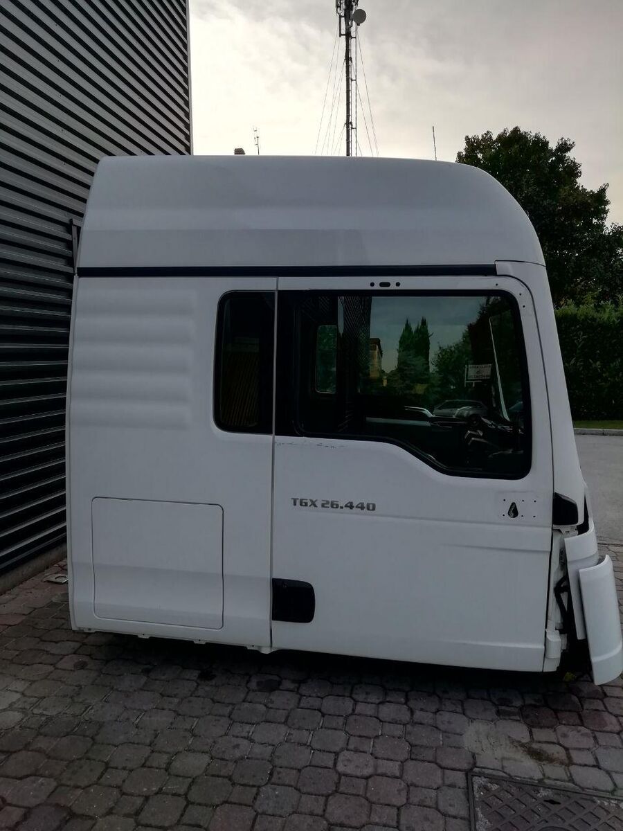 cabina MAN TGX XLX EURO 5 per camion MAN TGX MEDIUM ROOF, SLEEPER CABIN