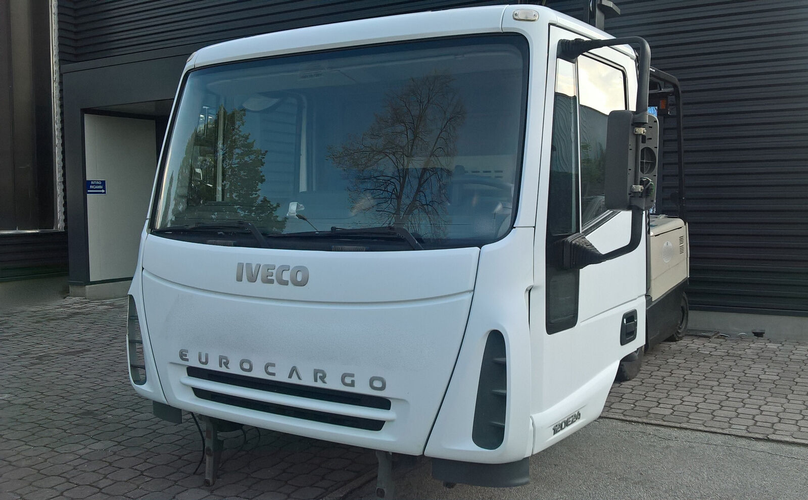 cabina IVECO Eurocargo EURO 3 per camion IVECO Eurocargo "facelift / restyling"