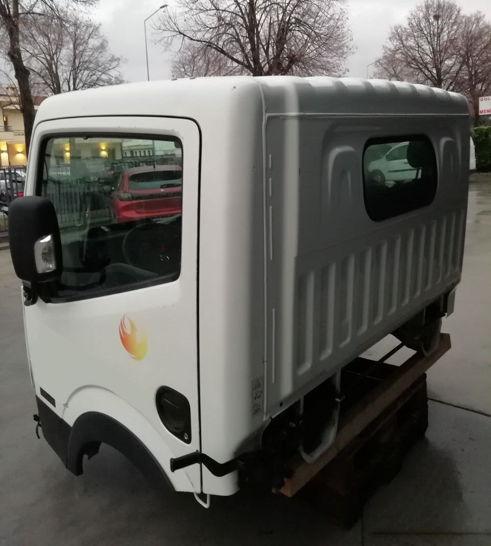 cabina NISSAN NT400 per camion NISSAN NT 400