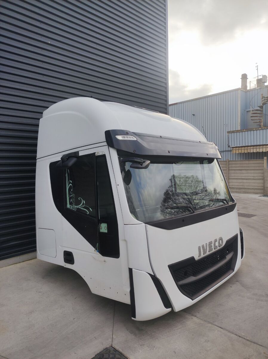 cabina IVECO STRALIS HI-WAY Euro 6 per camion IVECO Active Space