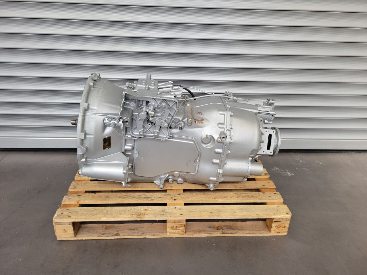 cambio VOLVO FH FM VT2214B REMANUFACTURED WITH WARRANTY per camion VOLVO FH FM