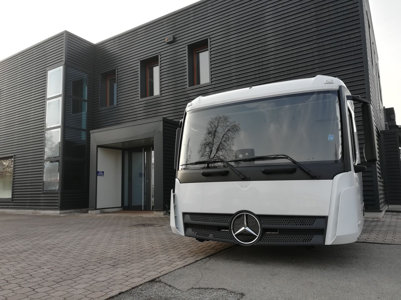 cabina MERCEDES-BENZ ACTROS AROCS " M TYPE " 2300 mm MP4 per camion MERCEDES-BENZ AROCS ACTROS 170 mm ENGINE TUNNEL CLASSIC SPACE