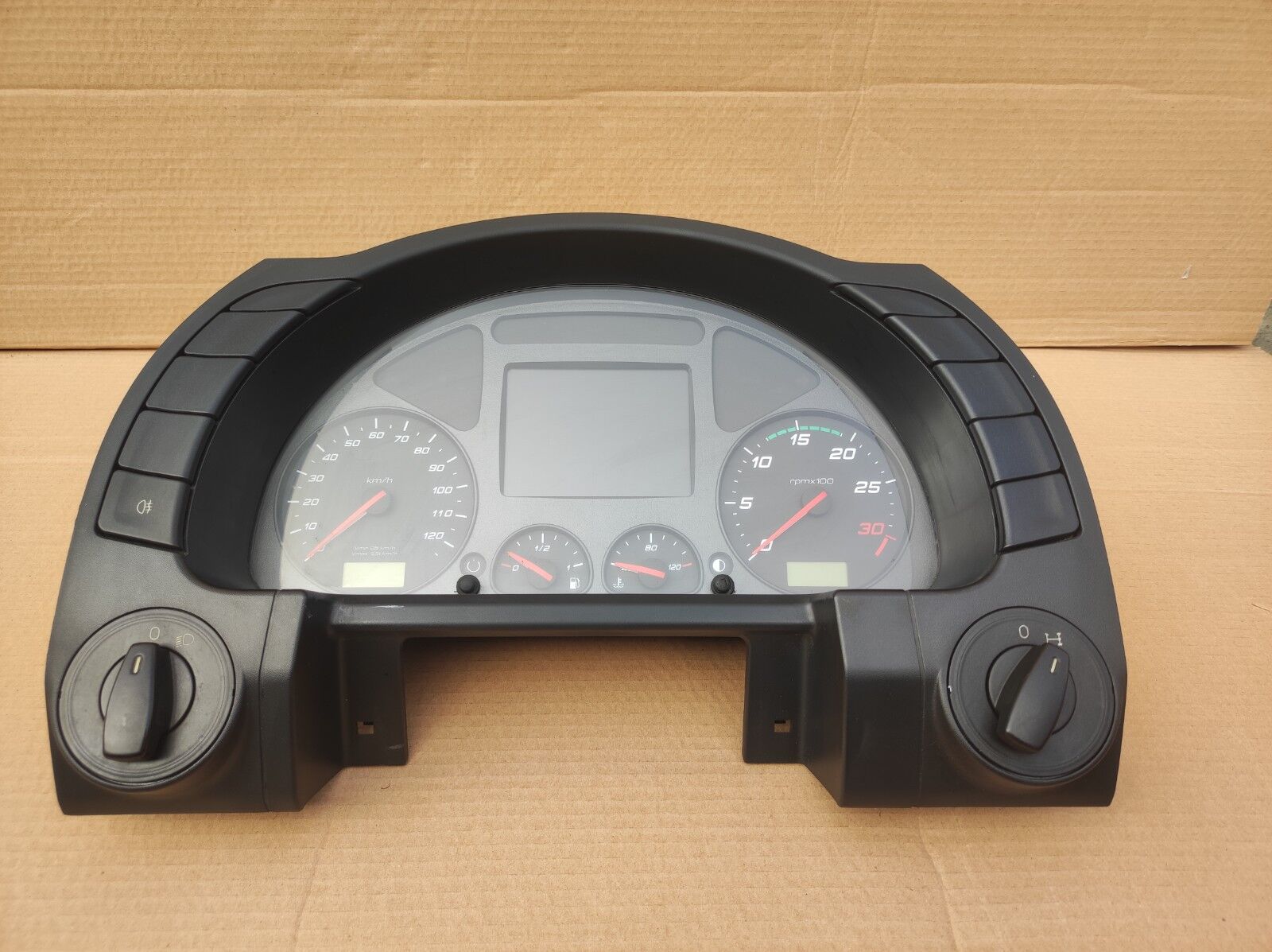 cruscotto IVECO CLUSTER - DISPLAY per camion IVECO STRALIS HI-WAY HI-ROAD AS AT