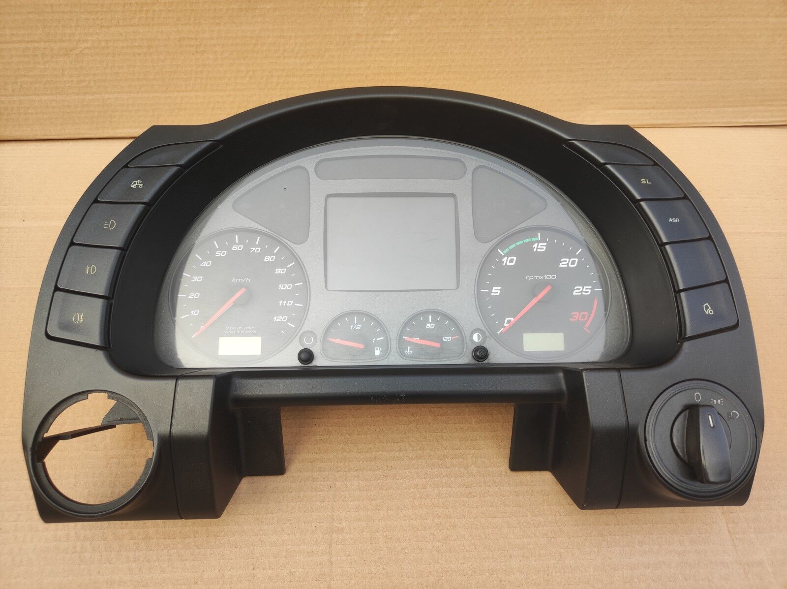 cruscotto IVECO CLUSTER - DISPLAY per camion IVECO STRALIS HI-WAY HI-ROAD AS AT