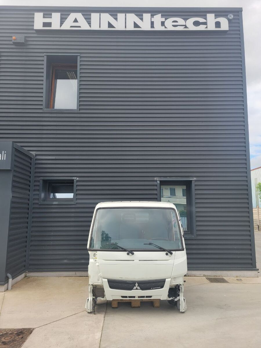 cabina MITSUBISHI FUSO S TYPE - NARROW per commercial vehicle - light truck Mitsubishi Fuso "S" Euro 6