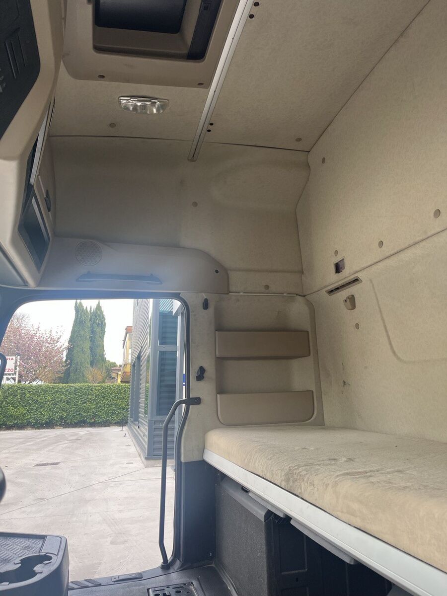 cabina MERCEDES-BENZ ACTROS MP4 GIGA SPACE per camion MERCEDES-BENZ