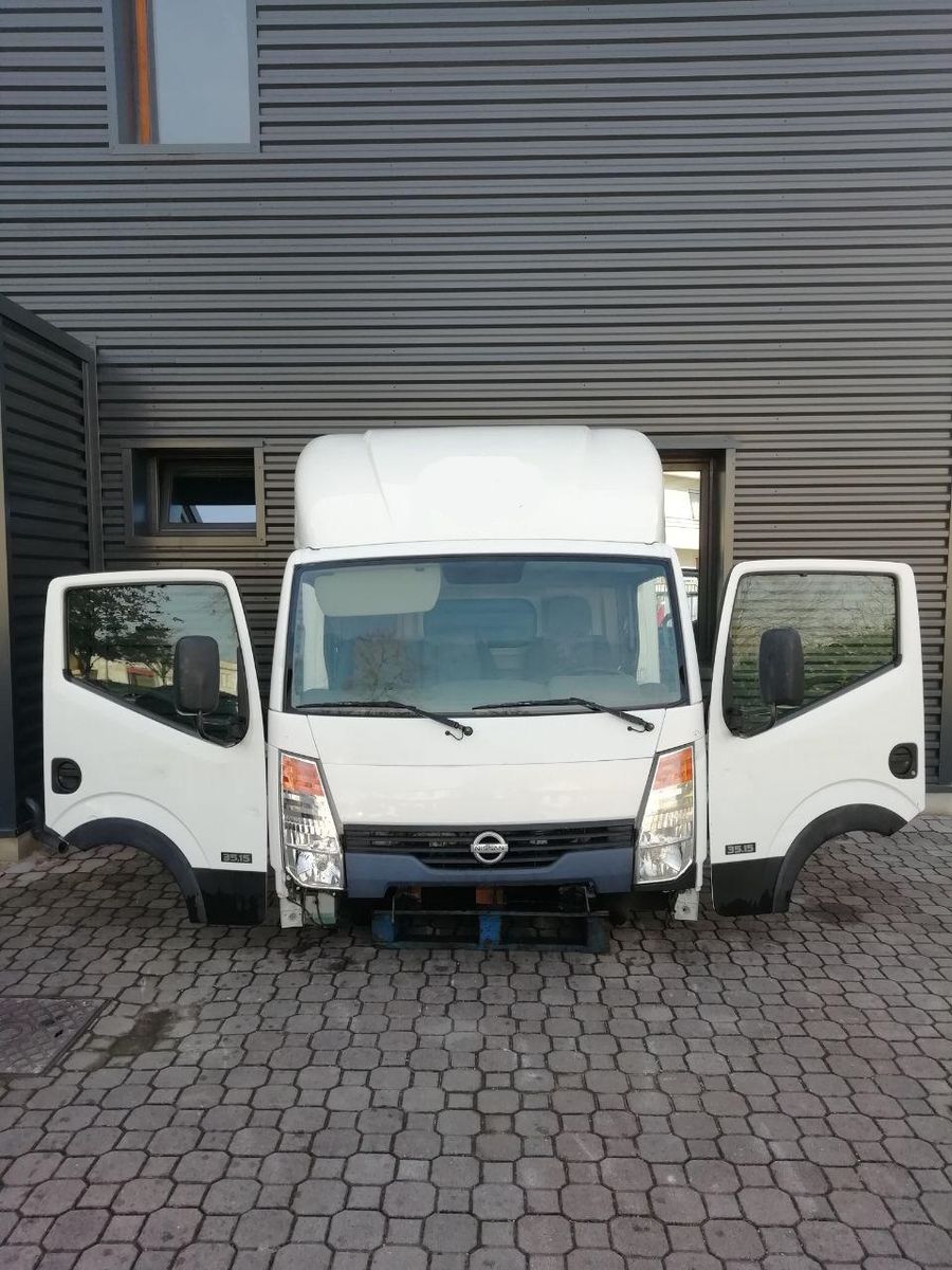 cabina NISSAN NT400 CABSTAR per camion NISSAN NT400 CABSTAR