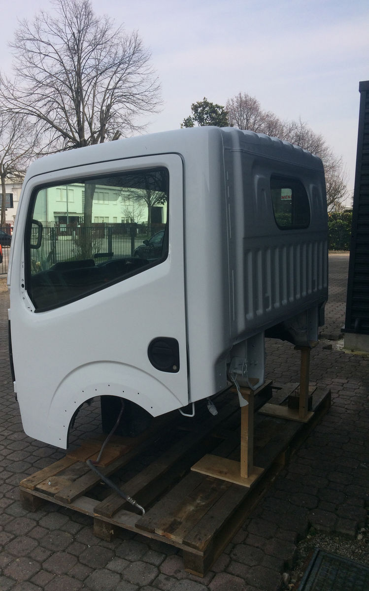 cabina RENAULT Maxity per camion RENAULT MAXITY