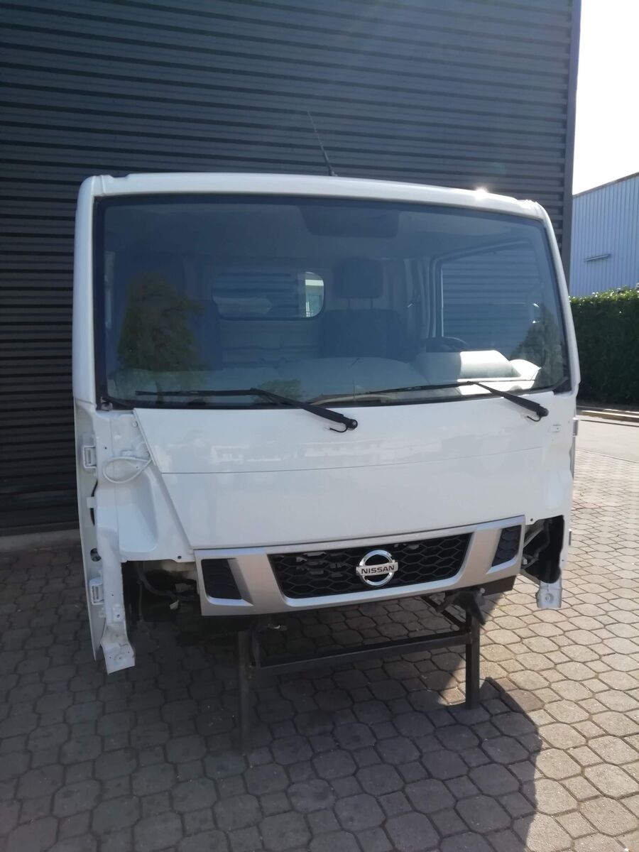 cabina NISSAN NT400 per camion NISSAN NT400