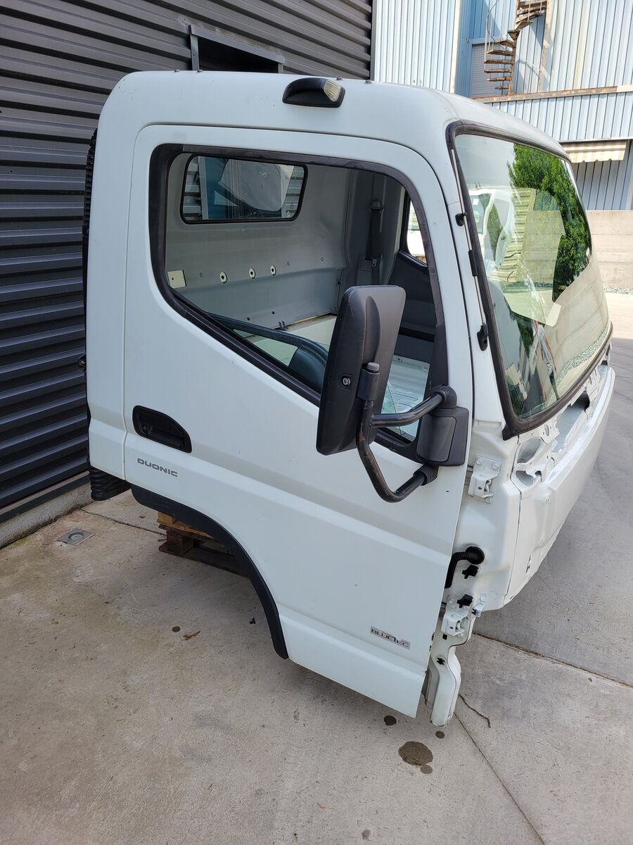 cabina MITSUBISHI FUSO "C" per commercial vehicle - light truck Mitsubishi Fuso Euro 5