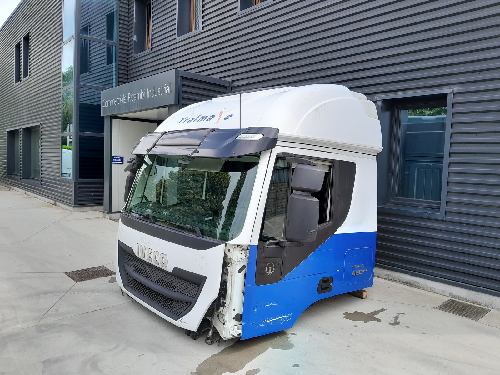 cabina IVECO Stralis AT HI-ROAD per camion IVECO Euro 6 - EEV