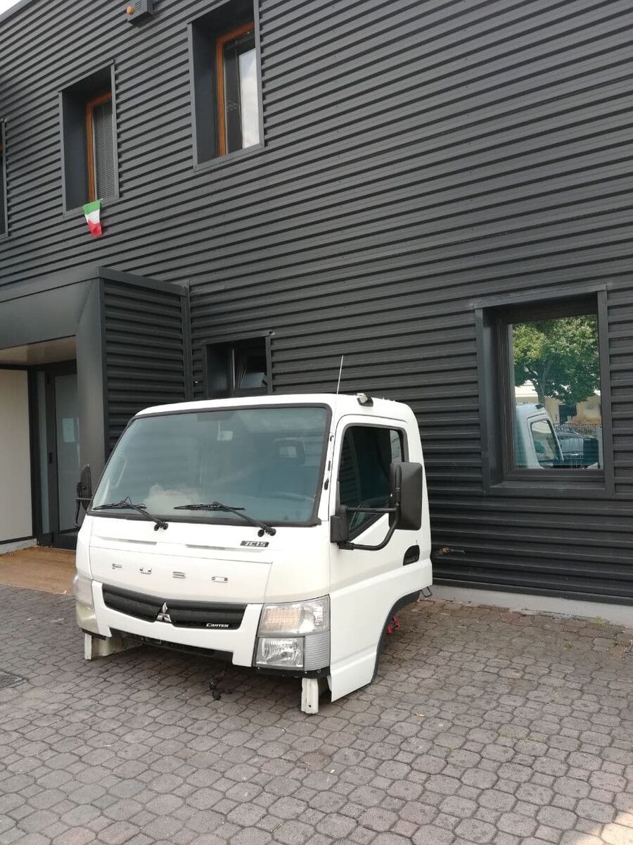 cabina MITSUBISHI FUSO CANTER C TYPE MODEL Euro 6, Euro 5, EEV per commercial vehicle - light truck Mitsubishi Fuso Comfort Cab Large model