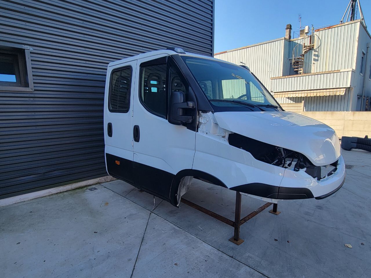 cabina IVECO DAILY E6 per commercial vehicle - light truck IVECO Euro 6 - Double