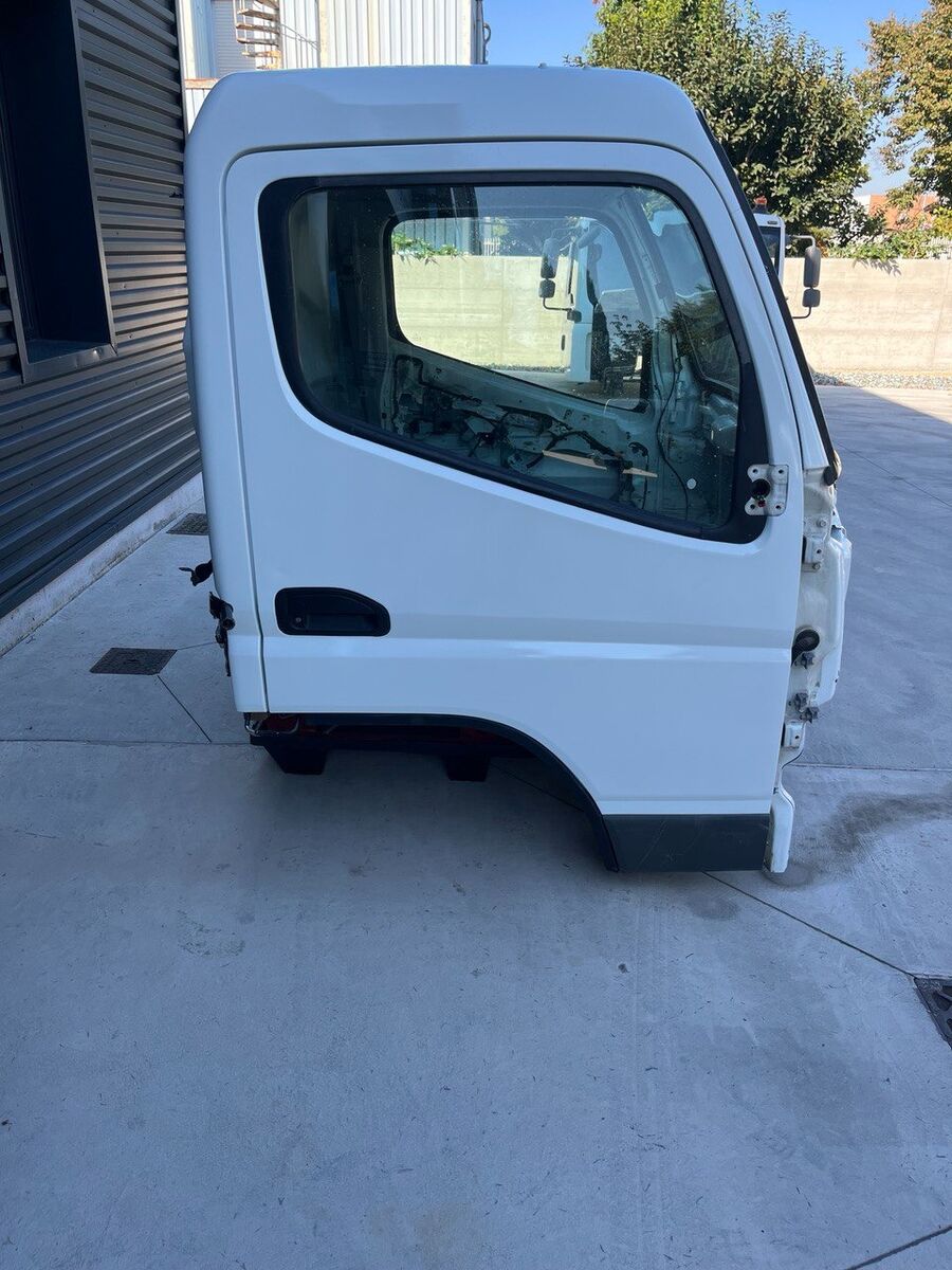 cabina MITSUBISHI FUSO CANTER S TYPE MODEL per camion Mitsubishi Fuso EURO 5 EURO 6