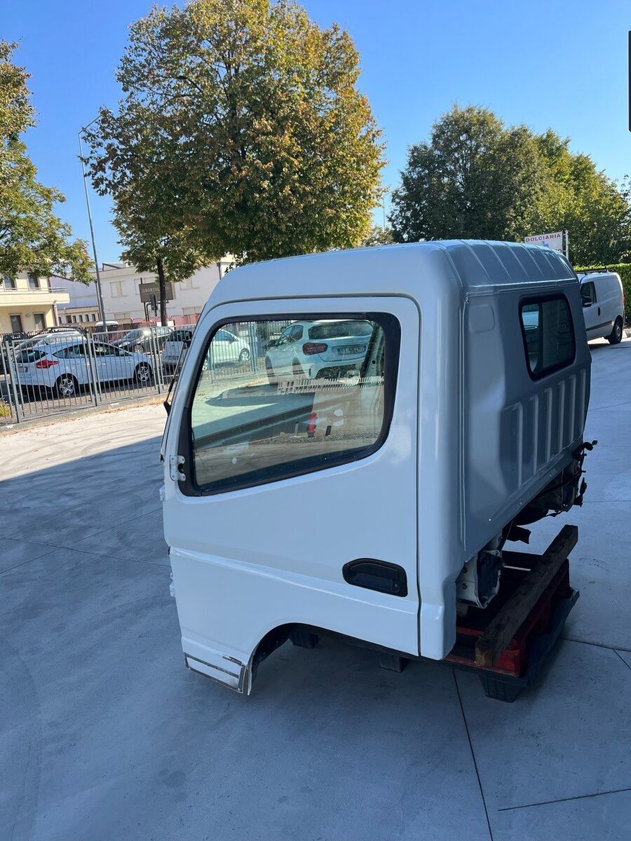 cabina MITSUBISHI CANTER S TYPE MODEL per camion MITSUBISHI S MODEL