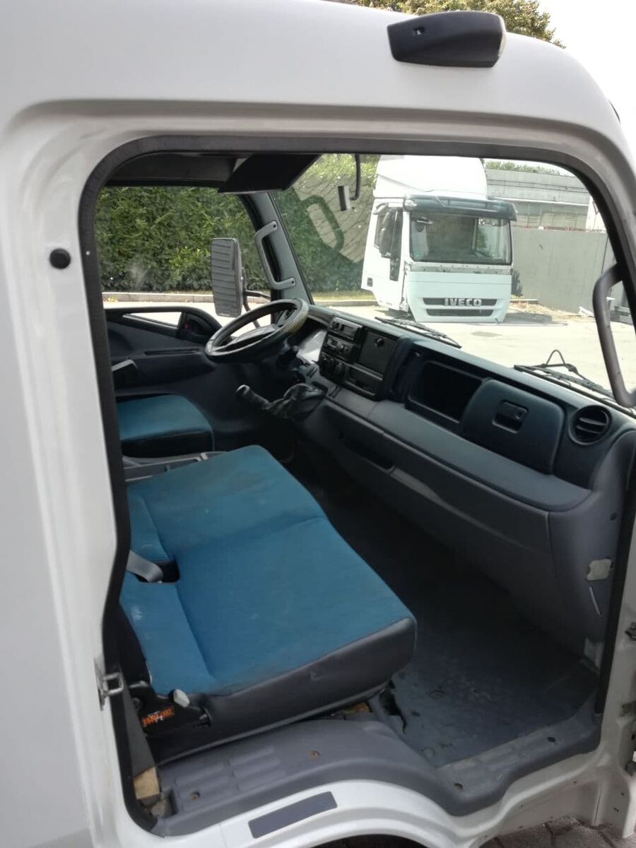 cabina MITSUBISHI FUSO CANTER C TYPE MODEL LARGE per camion Mitsubishi Fuso Comfort Cab