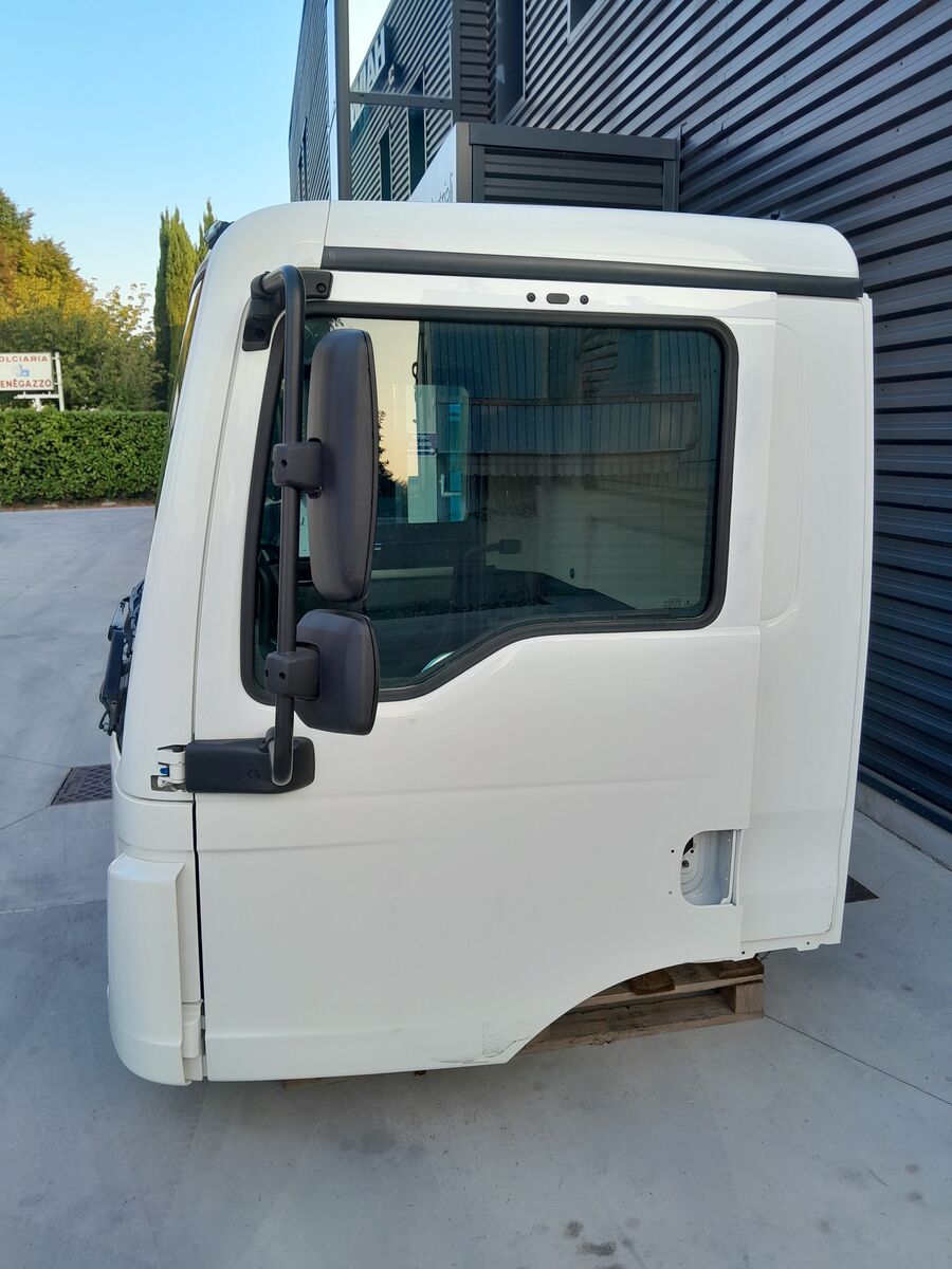 cabina MAN TGM - TGL Euro 6 per camion MAN DAY CAB